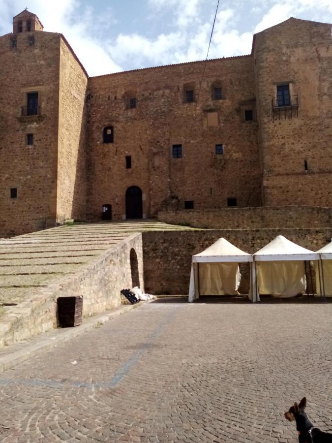 Appartement Da Giusy à Castelbuono  Extérieur photo